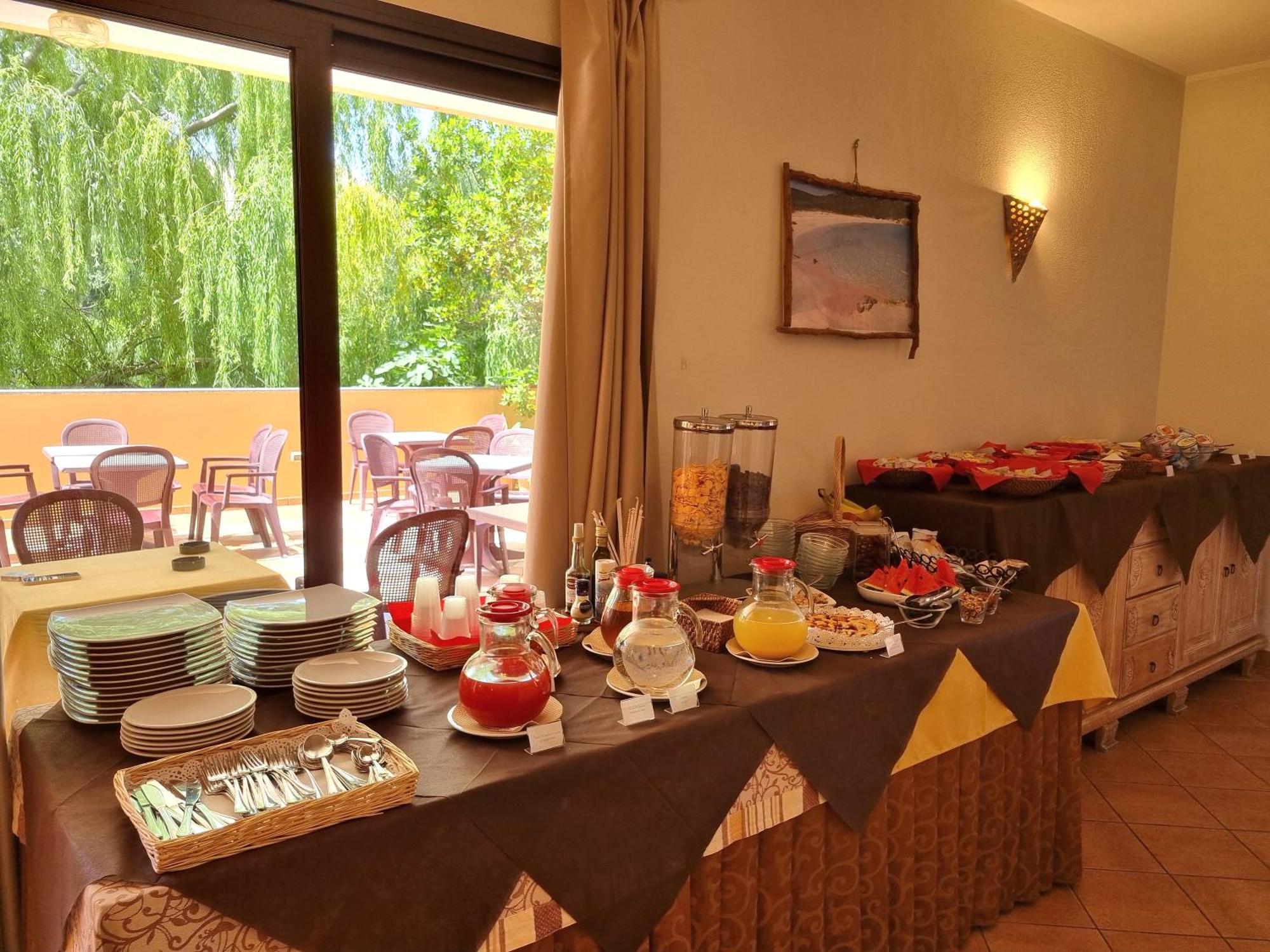Hotel Delle Isole La Maddalena  Extérieur photo