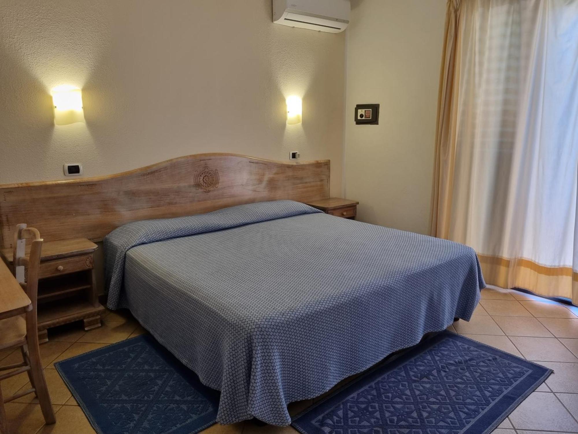 Hotel Delle Isole La Maddalena  Extérieur photo