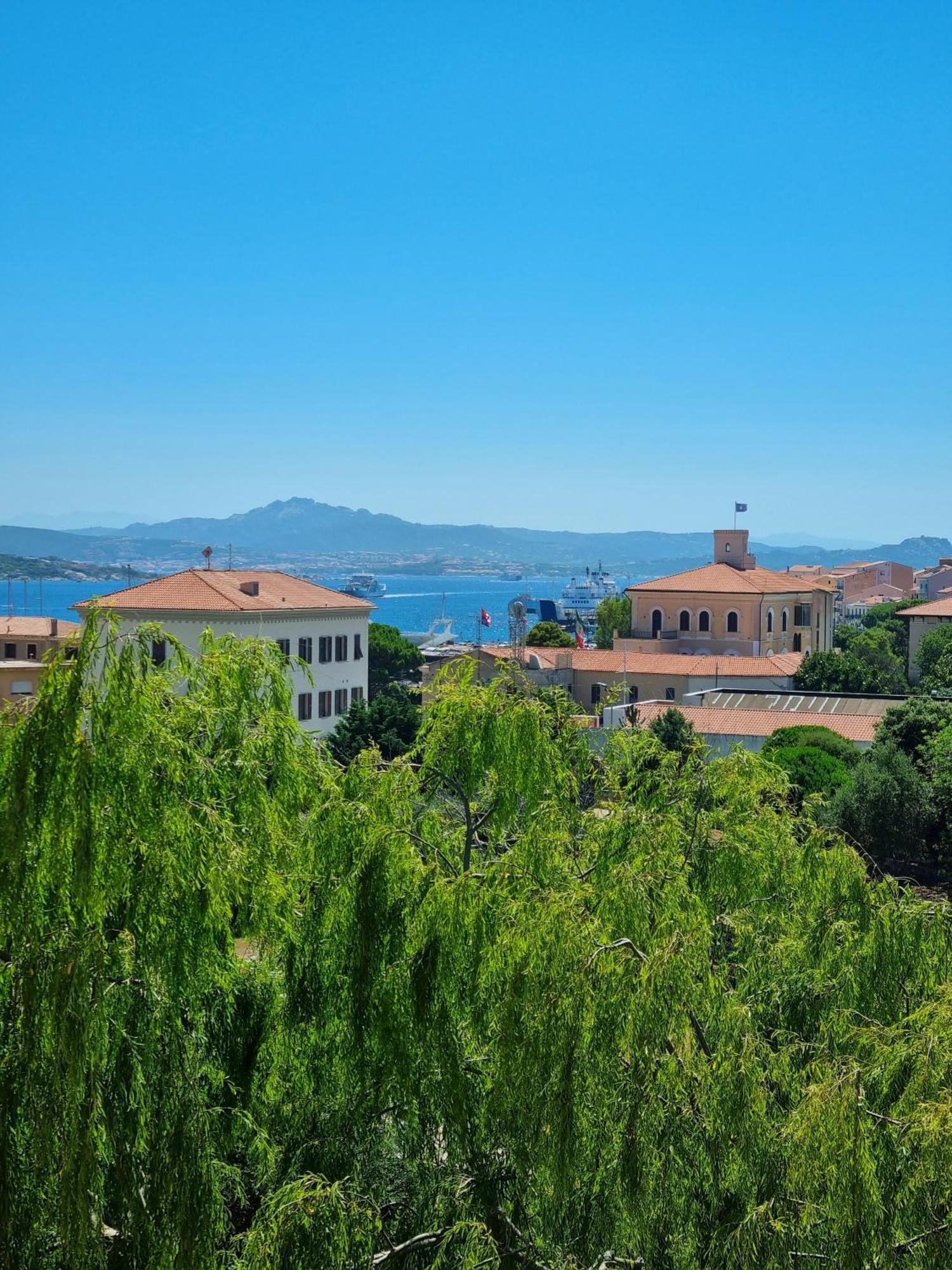 Hotel Delle Isole La Maddalena  Extérieur photo